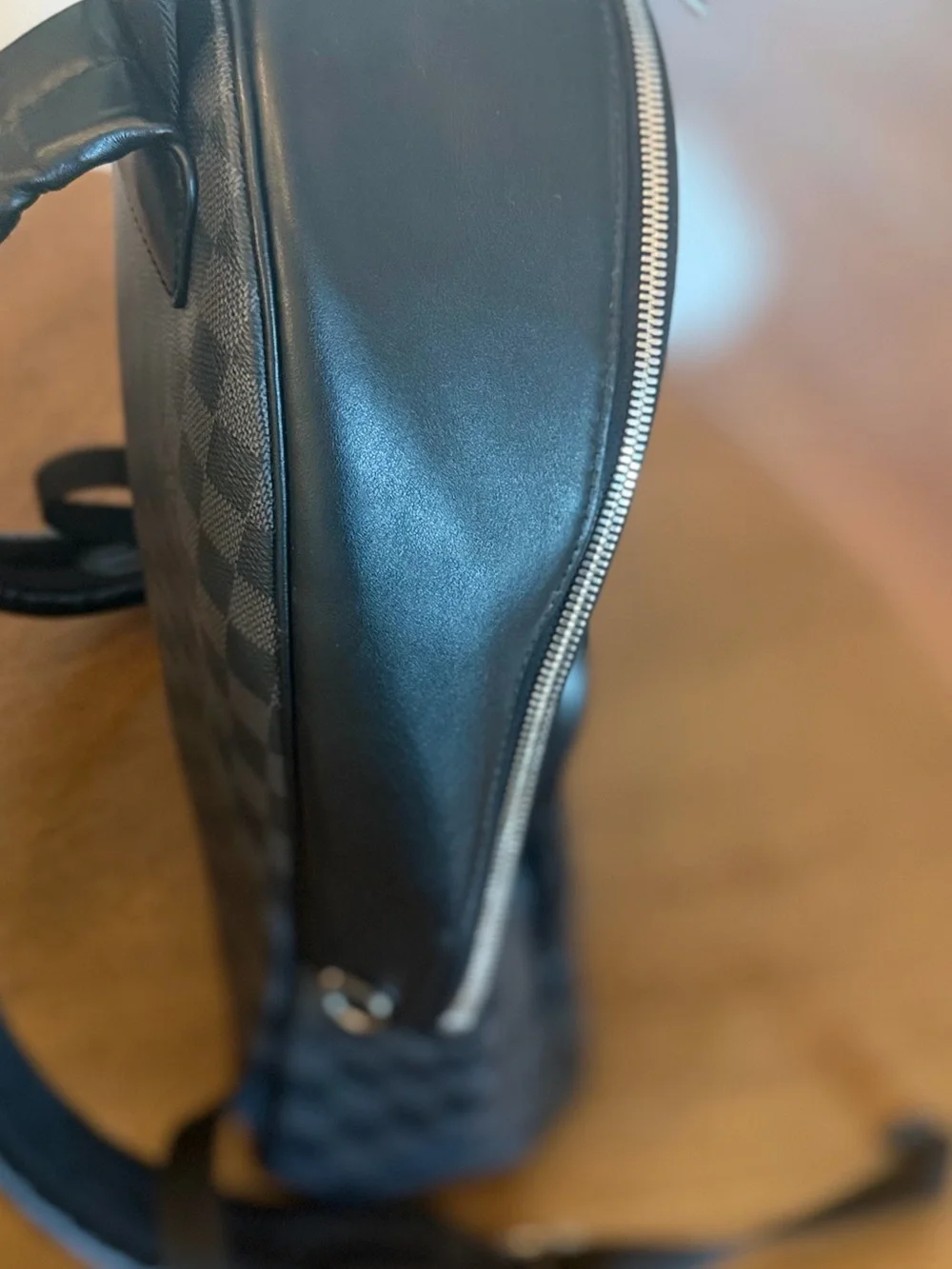Louis Vuitton Damier Graphite
Josh Backpack - Picture 6 of 6